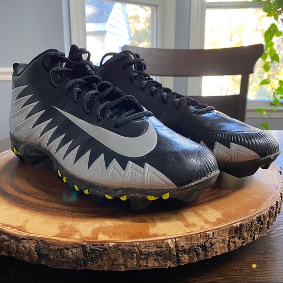 nike football cleats size 14 wide